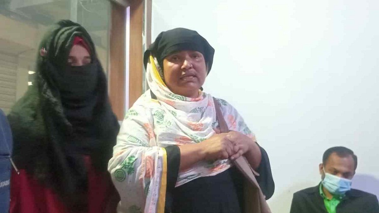 গুনে দেওয়ার কথা বলে ৫১ হাজার টাকা নিয়ে চম্পট