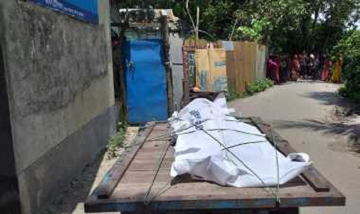 ঘরে ঝুলছিল প্রবাসীর স্ত্রীর লাশ