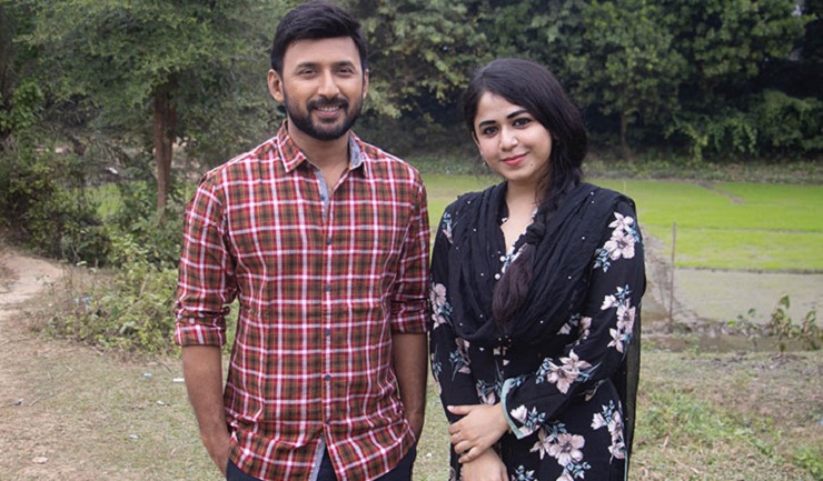মোনালিসা ও রতনের প্রেম!