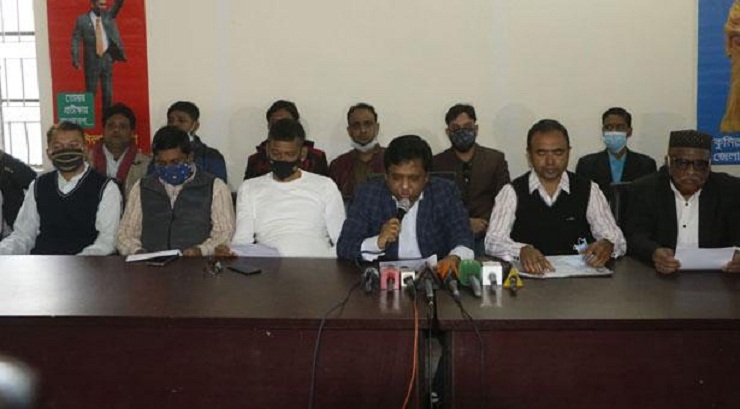 মেয়র সাক্কুর পদত্যাগ দাবি