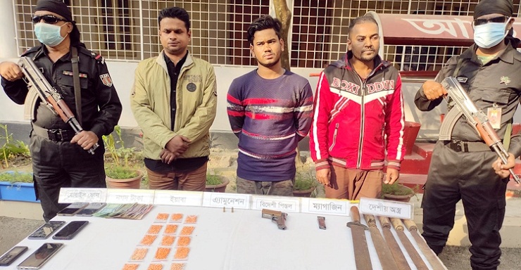 ময়মনসিংহে অস্ত্র ও মাদকসহ ৩ সন্ত্রাসী গ্রেফতার