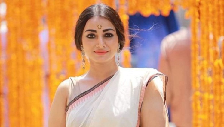 সৎ প্রেমিক চেয়ে বিজ্ঞাপন