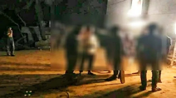 খুলনায় গভীর রাতে ঘোরাফেরা, কিশোর গ্যাংয়ের ৮ সদস্য আটক 