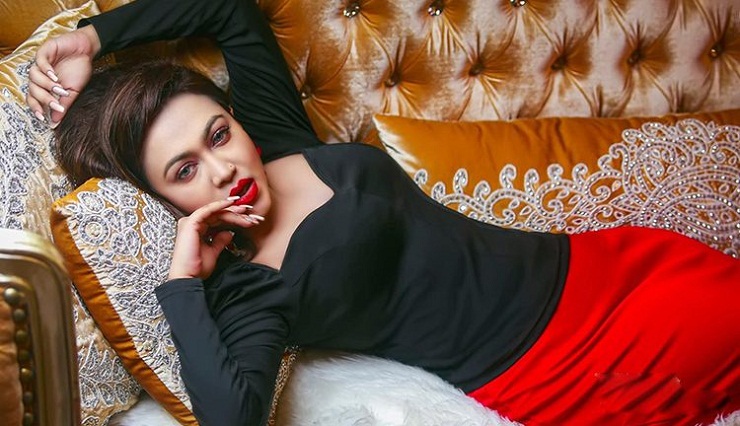 উষ্ণ ছবি পোস্ট করে হট মন্তব্যের ঝড়ের কবলে বিপাশা