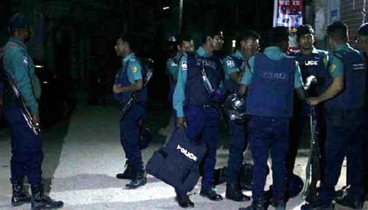 থার্টিফার্স্ট নাইট: রাজধানীতে তৎপর আইনশৃঙ্খলা বাহিনী