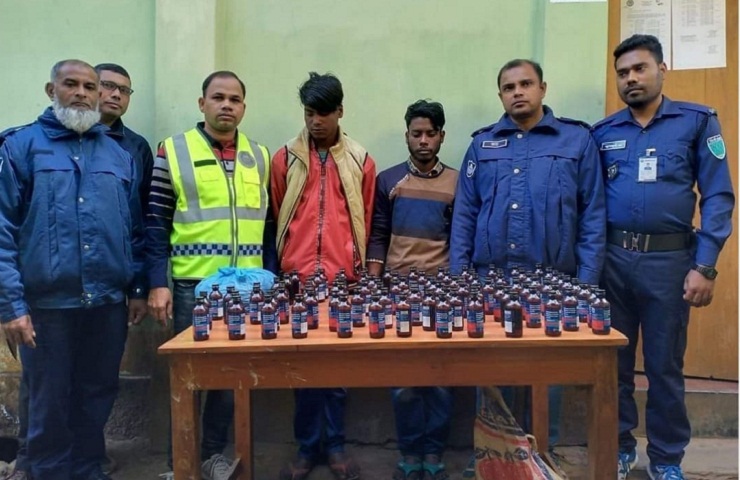 মাধবপুরের  ৯৩ বোতল ফেনসিডিল ও ১ কেজি গাঁজাসহ  আটক২