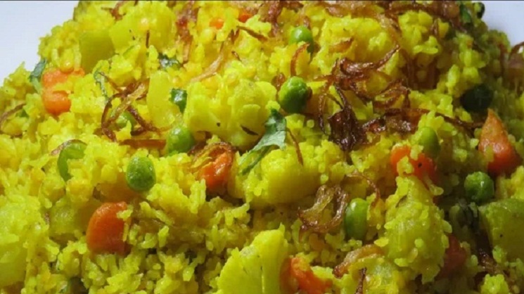 শীতের দুপুরে পাতে রাখুন সবজি খিচুড়ি