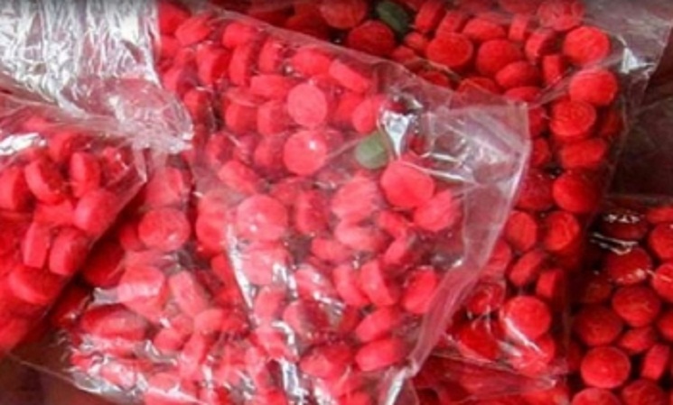 গাজীপুরে ৯৬০০ পিস ইয়াবাসহ গ্রেফতার ৪