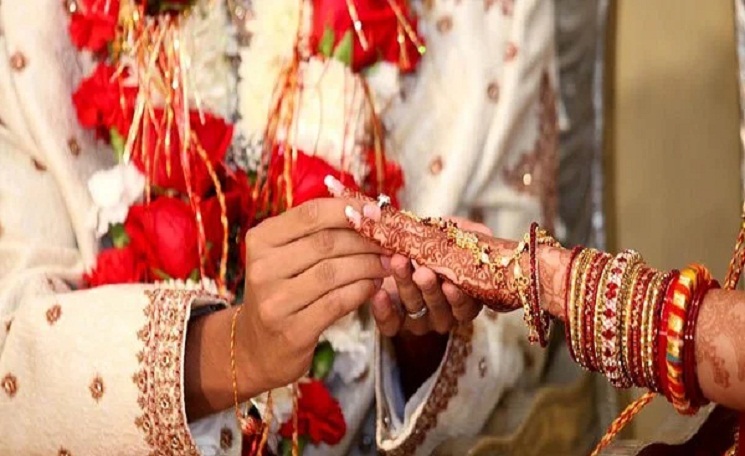 বিয়ের খরচ কমানোর ৪ উপায়