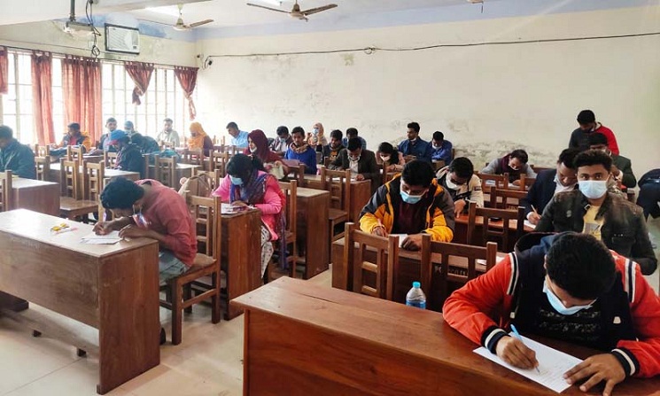 অনুমতি ছাড়াই ইবিতে সান্ধ্য কোর্সের ভর্তি পরীক্ষা 