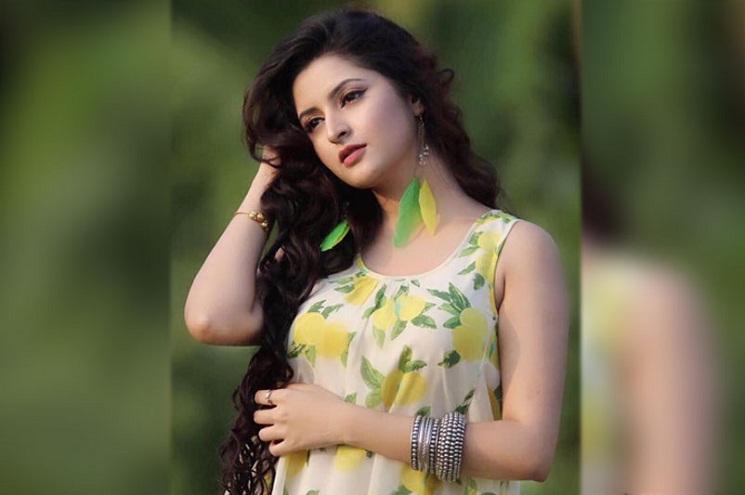 প্রথম প্রেমের অনুভূতি পরীমনির