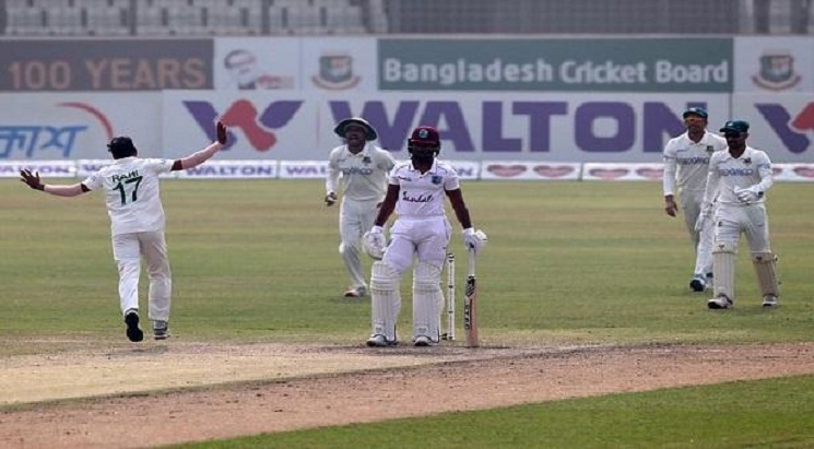 চতুর্থ দিনের শুরুতেই রাহীর জোড়া আঘাত
