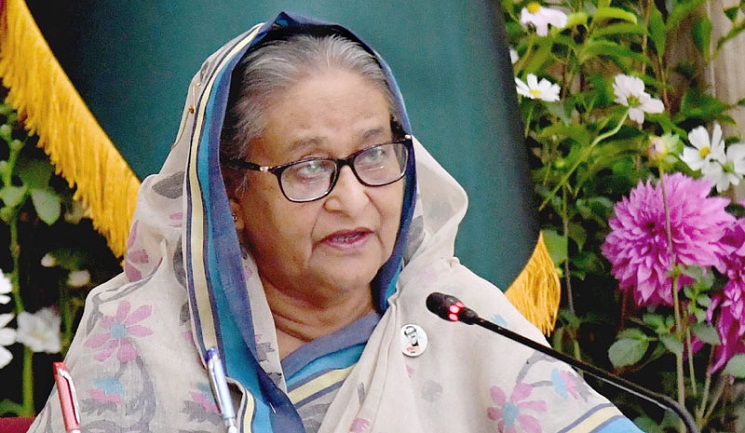 জীবন যখন ভালো চলে তখন খারাপ কিছু ঘটে, সতর্ক করলেন প্রধানমন্ত্রী