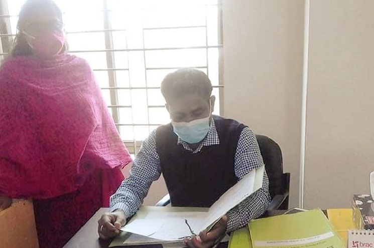 ব্র্যাক মানবাধিকার ও আইন সহায়তা কর্মসূচীর কার্যক্রম পরিদর্শন করেন সহকারী শিক্ষা অফিসার