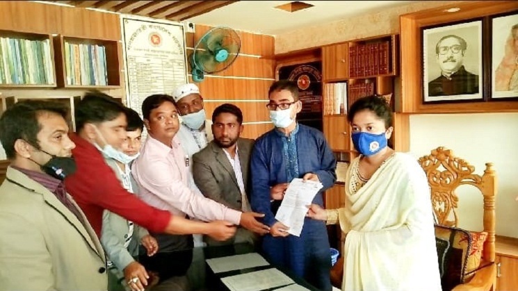 দোয়ারাবাজারে হাওর ভাতার দাবিতে বেসরকারি শিক্ষকদের সমাবেশ ও স্মারকলিপি প্রদান 