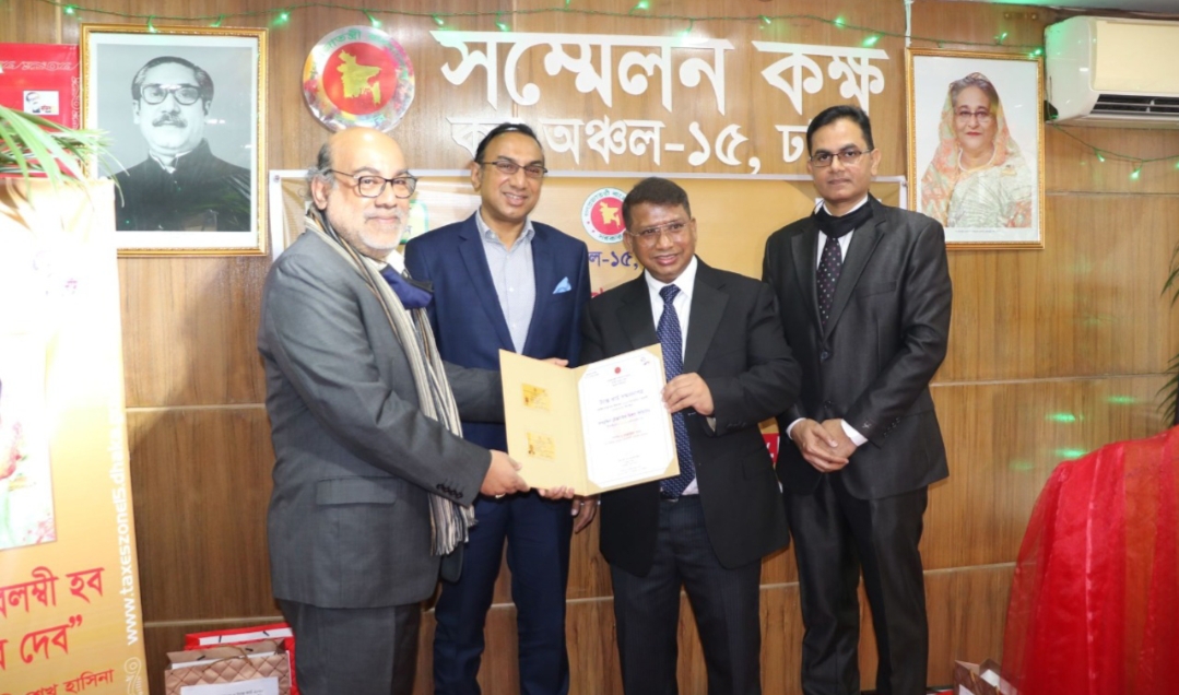 ট্যাক্স কার্ড ও সম্মাননা পেয়েছে ফখরুদ্দিন টেক্সটাইল মিলস