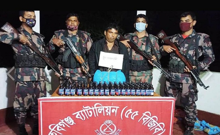 মাধবপুরে মাদক চোরাকারবারি আটক