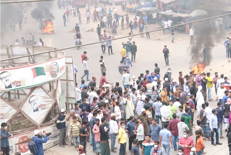দক্ষিণাঞ্চলের ২১ রুটে বাস চলাচল বন্ধ