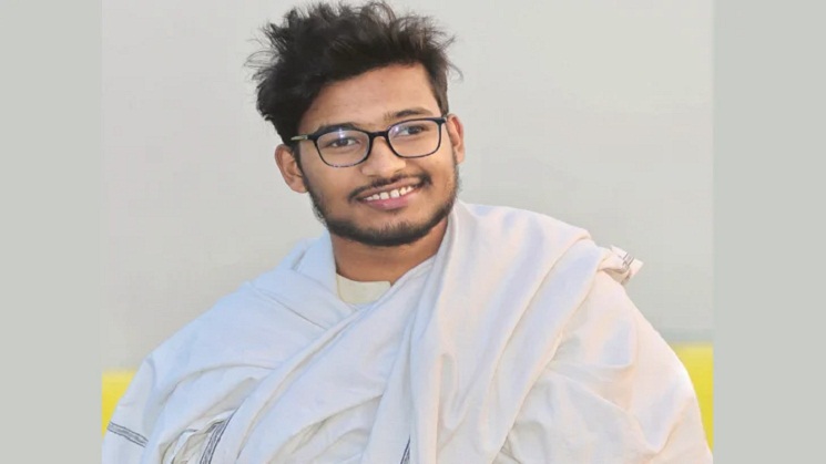 পিস্তল ঠেকিয়ে ছিনতাইয়ের পর মঞ্চে আগুন, ছাত্রলীগ নেতা আটক