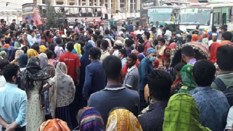 কুড়িলে গৃহিণী হত্যার অভিযোগ, বিচারের দাবিতে সড়ক অবরোধ