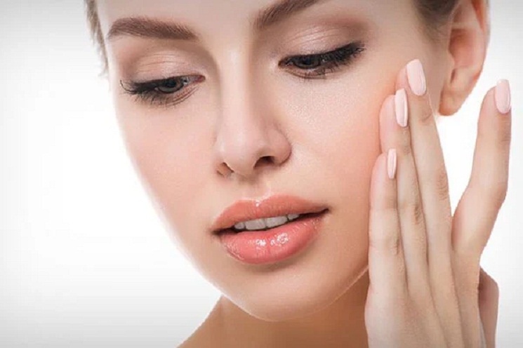 পাঁচ খাবারেই মিলবে দাগহীন দীপ্তিময় ত্বক