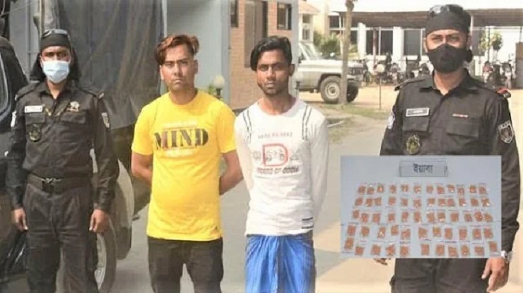 পেটের ভেতর মিলল ২৯০০ ইয়াবা 