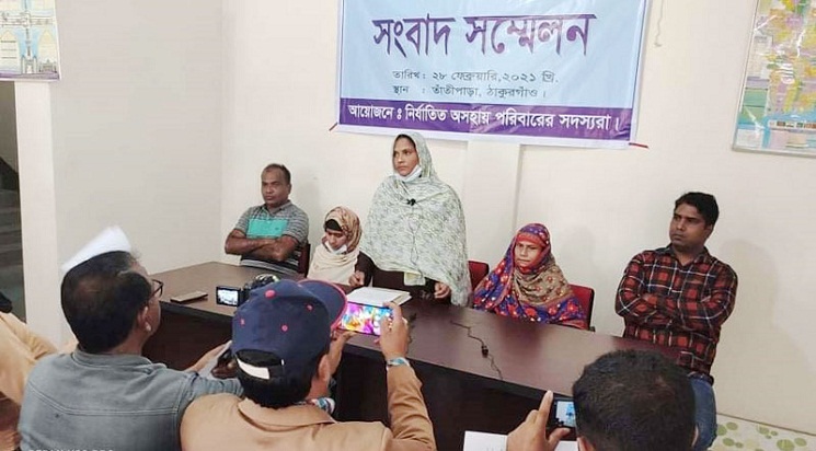 জমি দখল নিয়ে সন্ত্রাসী হামলা, পুরুষ শূন্য পরিবার
