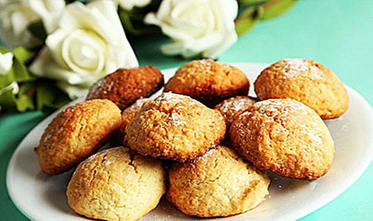 ঘরেই তৈরি করুন মচমচে নারকেল কুকিজ