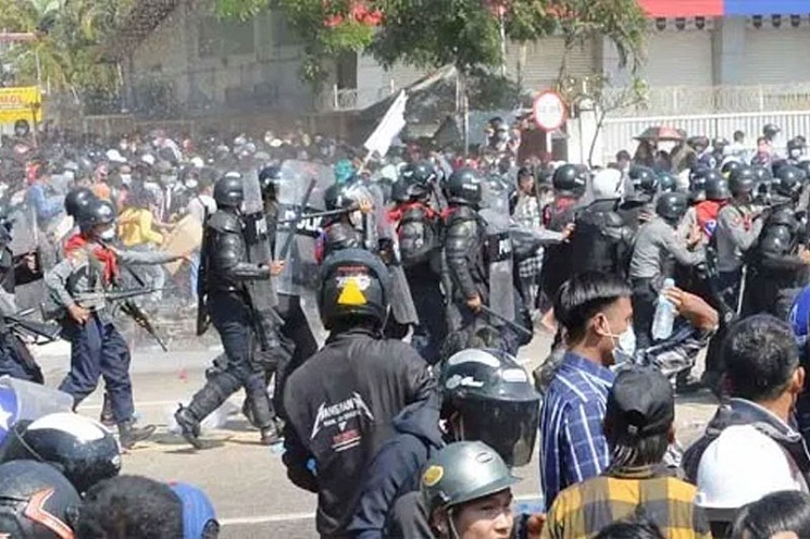 নিরাপত্তা বাহিনীর গুলিতে একদিনেই নিহত ১৮