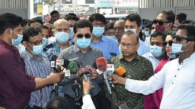 আমাদের বিশেষজ্ঞরা ঘটনা ঘটে গেলে বড় বড় পরামর্শ দেন