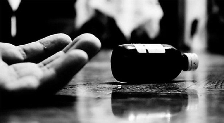 পরিবারকে ভয় দেখাতে বিষপান: প্রাণ গেল দুবোনের