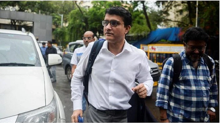 রাজনীতিতে আসবেন না, বিজেপিকে জানিয়ে দিলেন সৌরভ