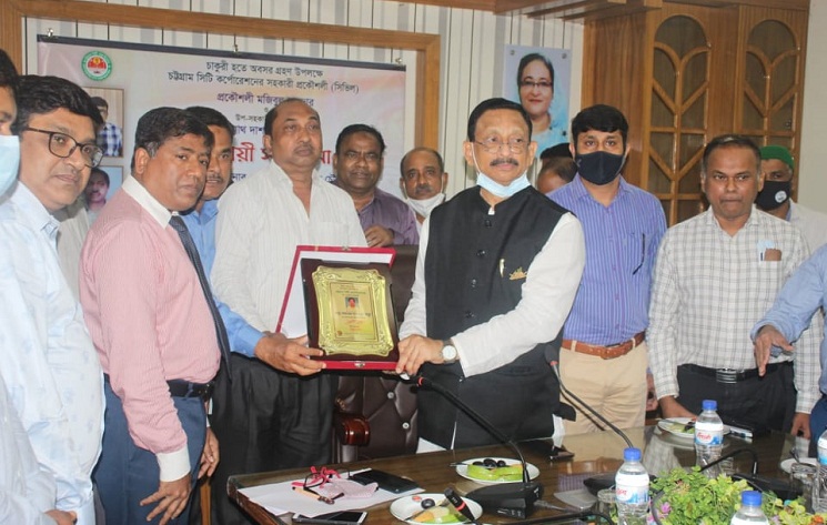 সংকীর্ণতার উর্দ্ধে উঠে নগর উন্নয়নে মনযোগী হোনঃ মেয়র রেজাউল করিম