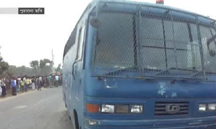 আসামি ছিনতাই ও পালানোর দায় কার?