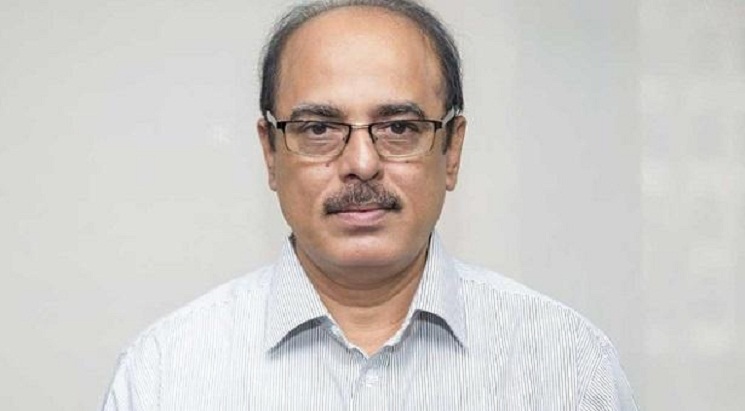 চেয়ারম্যান হিসেবে দুদকে যোগ দিলেন মঈনউদ্দীন আবদুল্লাহ