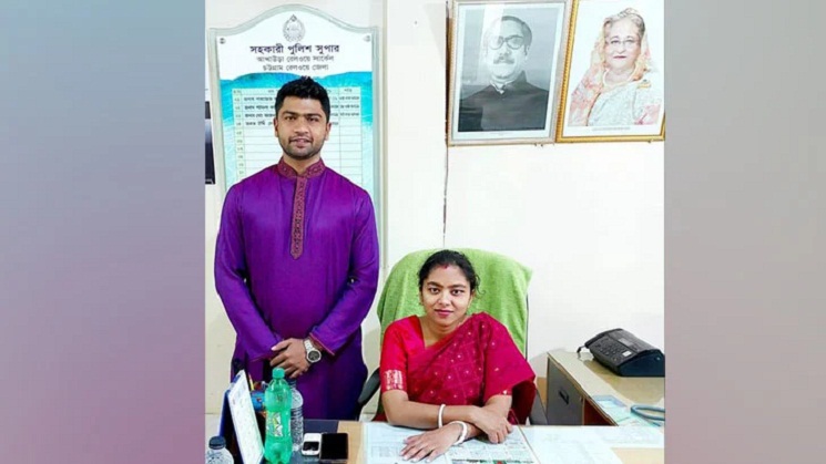 এএসপি স্ত্রীর পাশে এসআই স্বামী, ফেসবুকে ভাইরাল