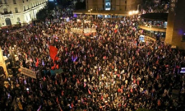 নির্বাচনের আগে নেতানিয়াহুর বিরুদ্ধে সবচেয়ে বড় বিক্ষোভ