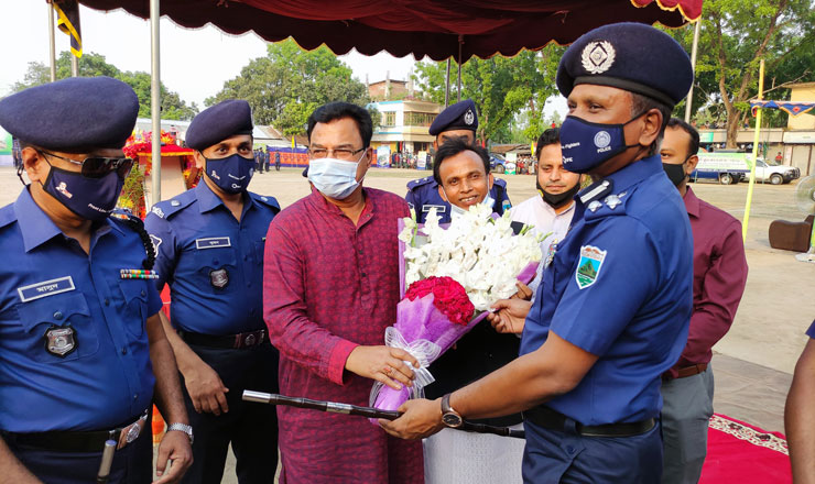 দেশের কল্যাণে জনতা-পুলিশ কাঁধে কাঁধ মিলিয়ে কাজ করছে: ডিআইজি