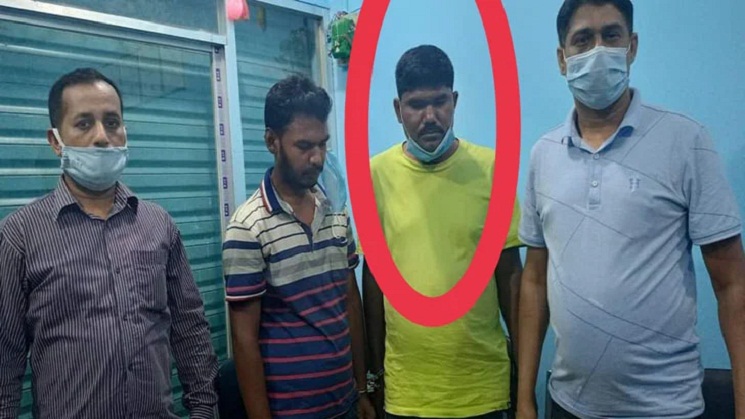 মানিকগঞ্জে হেরোইনসহ এক ইউপি সদস্যসহ আটক ২