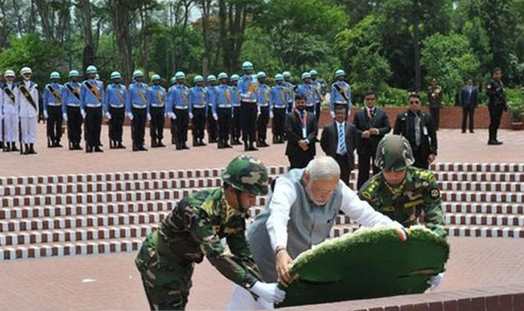 জাতীয় স্মৃতিসৌধে মোদির শ্রদ্ধা