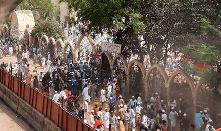 বায়তুল মোকাররমে সংঘর্ষ, ধাওয়া-পাল্টা ধাওয়া