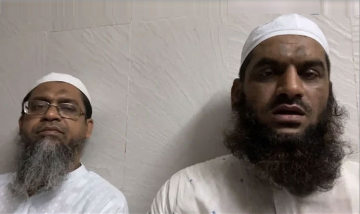 ৩ ভাইকে পাশে বসিয়ে লাইভে যা বললেন মামুনুল হক (ভিডিও)