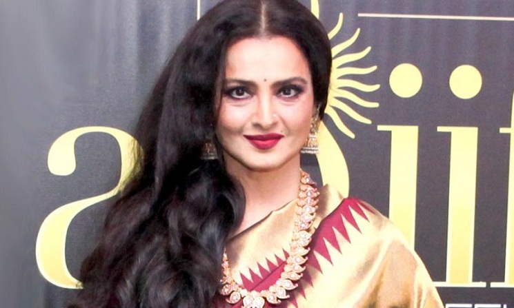 বিবাহিত পুরুষের প্রেমে পড়া নিয়ে মুখ খুললেন রেখা