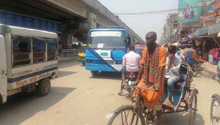 ‘লকডাউন নয়, তিন বেলা খেতে চাই’