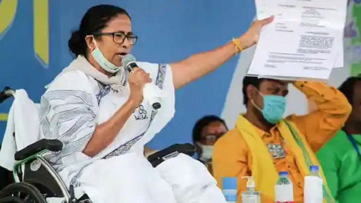 মমতার নির্বাচনী প্রচারণায় নিষেধাজ্ঞা জারি