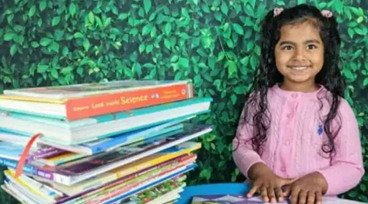 ১০৫ মিনিটে ৩৬টি বই পড়ে রেকর্ড বুকে নাম তুলল কিয়ারা