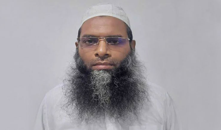 যেসব অভিযোগ আনা হয়েছে হেফাজত নেতা মুফতি ইলিয়াসের বিরুদ্ধে 