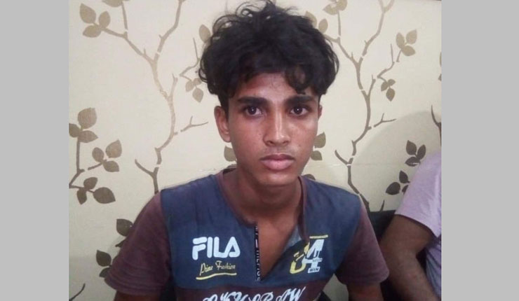 হত্যার পর সারা রাত স্ত্রীর লাশের পাশেই ছিল স্বামী