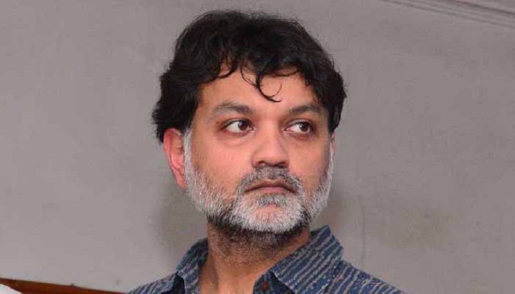 বাবা হারালেন সৃজিত, সৎকার করতে পারছেন না