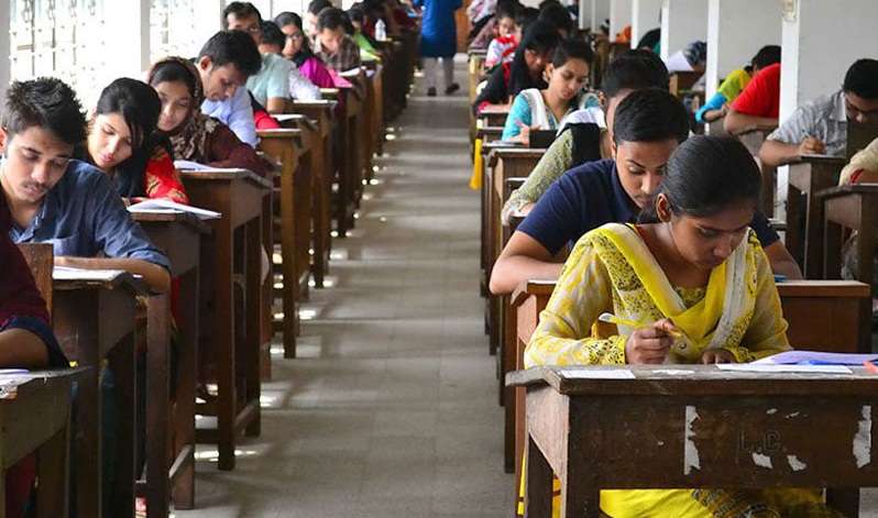 বন্ধ হতে পারে বেসরকারি কলেজের অনার্স-মাস্টার্স!